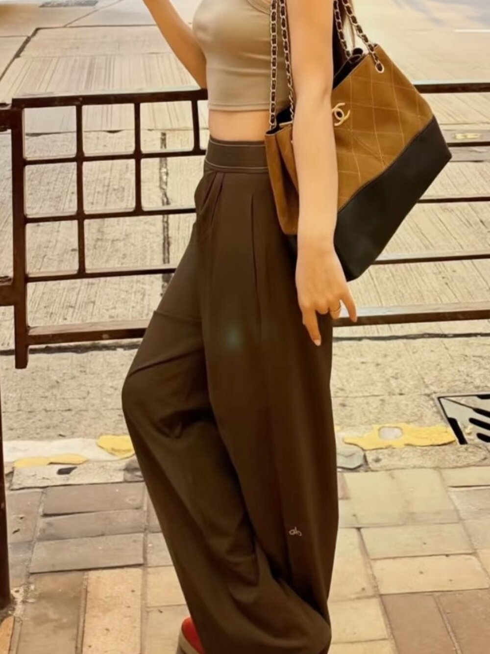 🟤NWT ALO Yoga Coffee Brown Women's Suit Up Pants(Regular 30 inches) - Picture 7 of 7